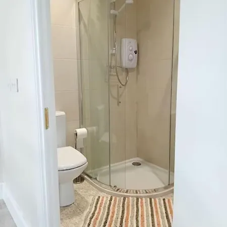 Town Centre Luxury Retreat *