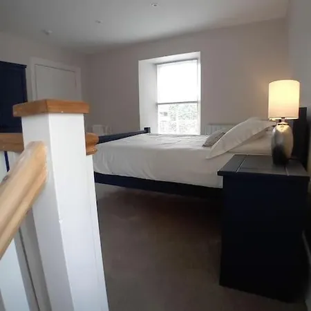 Town Centre Luxury Retreat Mountmellick